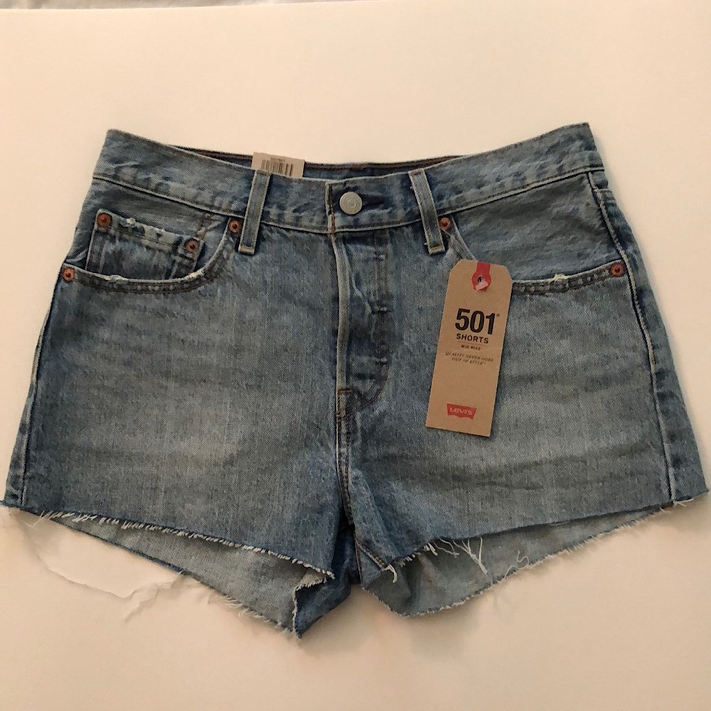 Levi’s | 501 Mid-rise Cut Off Denim Shorts - size 27 NWT